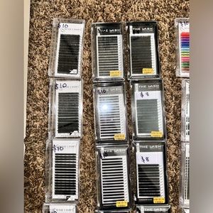 Premium lash trays